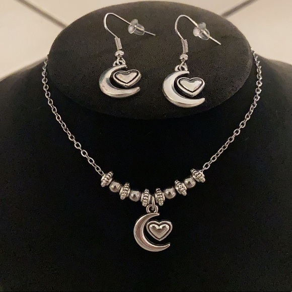 🔴 SALE ! red dot items are 2 for $25 . Bundle more than 3 and its $10 each 🙂 - Picture 10 of 11